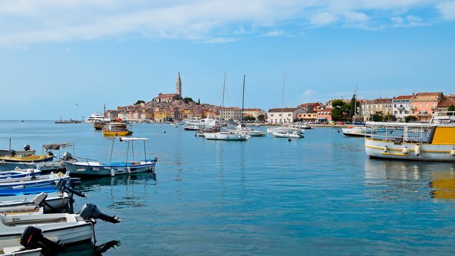 Городская гавань, Ровинь, Хорватия - яхтенные маршруты SimpleSail